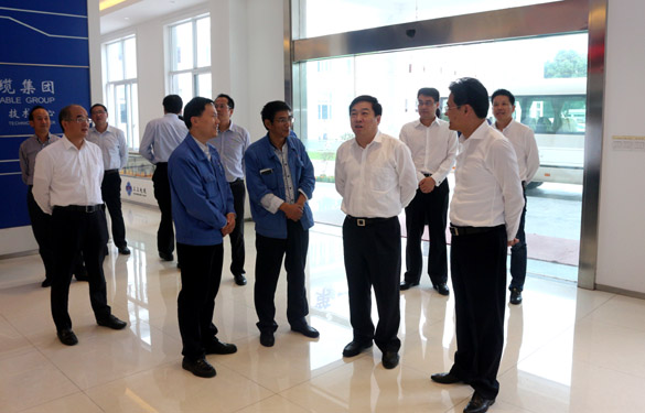 2016年10月18日，常州市委常委、常務(wù)副市長曹佳中來上上電纜調(diào)研
