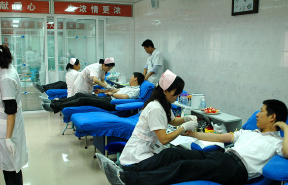 愛心在涌動(dòng)－－江蘇上上電纜集團(tuán)組織員工無(wú)償獻(xiàn)血